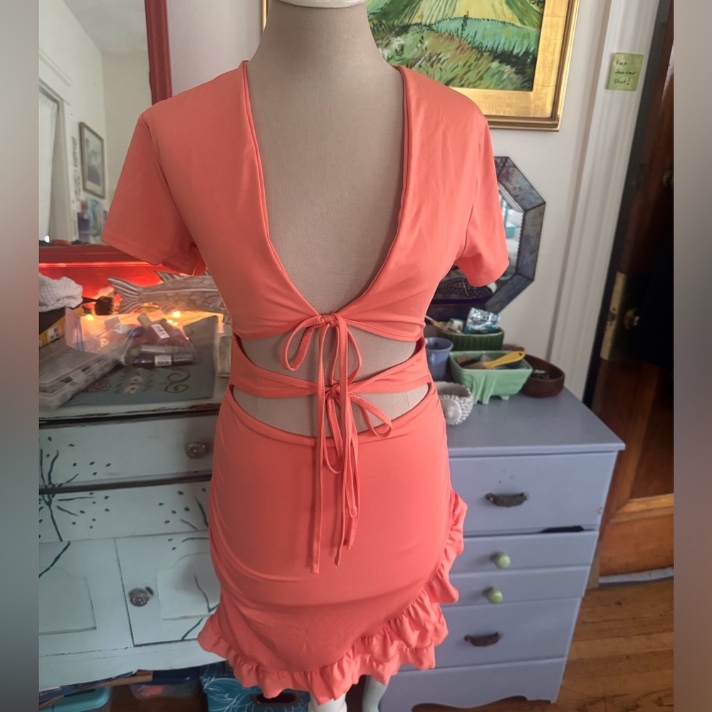 SHEIN Coral Cutout Tie-Front Dress with Ruffle M Dressy Stretch Clubwear VGUC